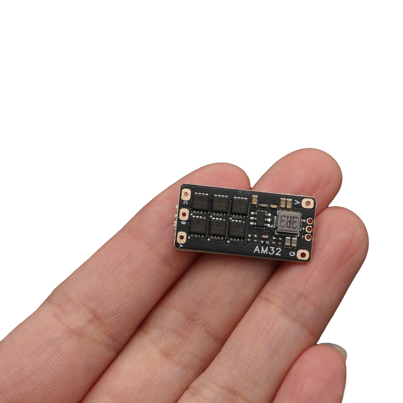 Coche sobre orugas RWD 2-4S AM - Diy Electronics Motor reseña y precio